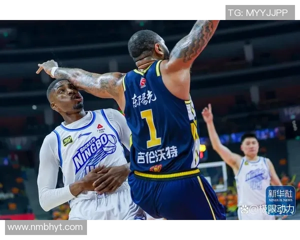 CBA广东队与深圳队激战正酣谁能在这场对决中笑到最后